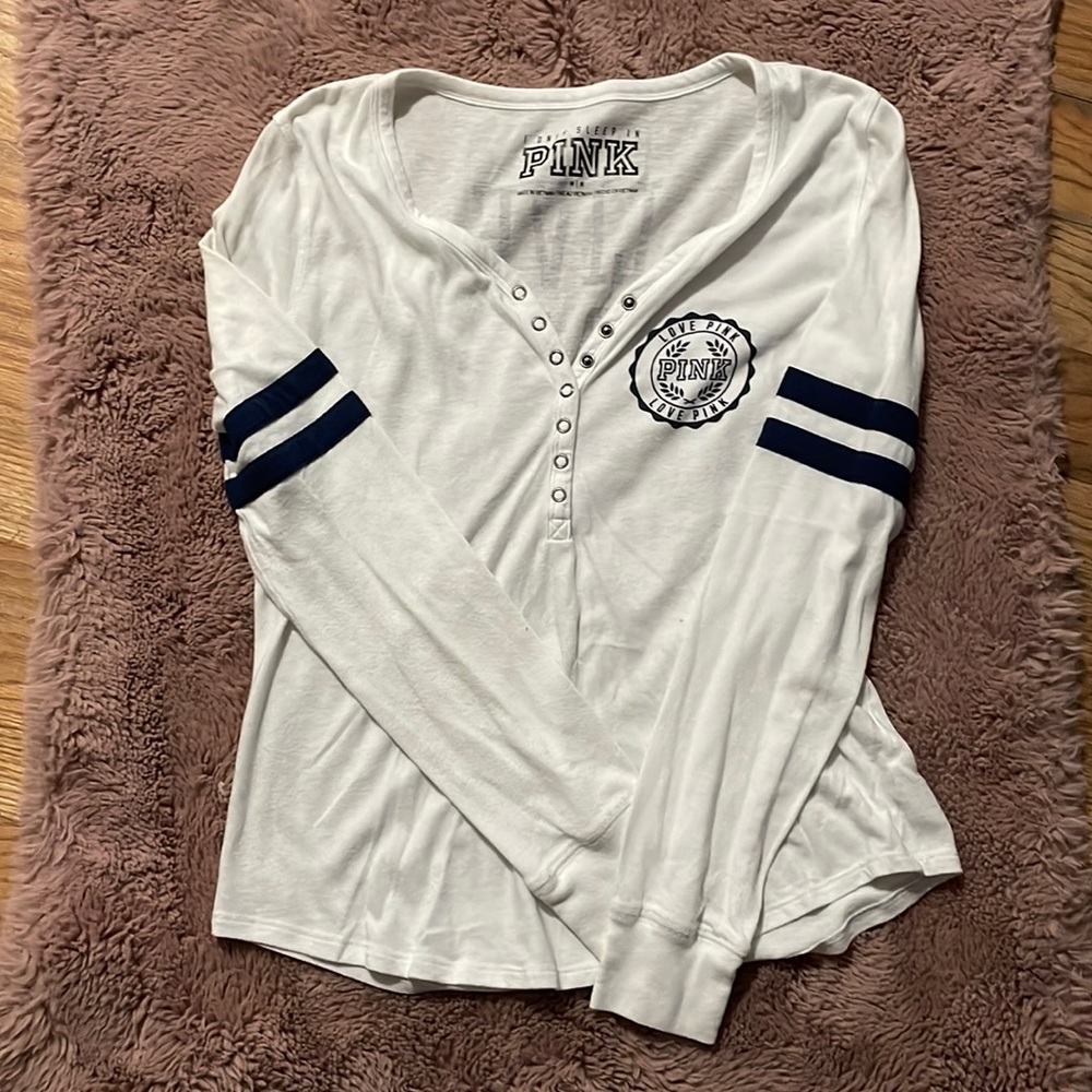 medium brand PINK long sleeve